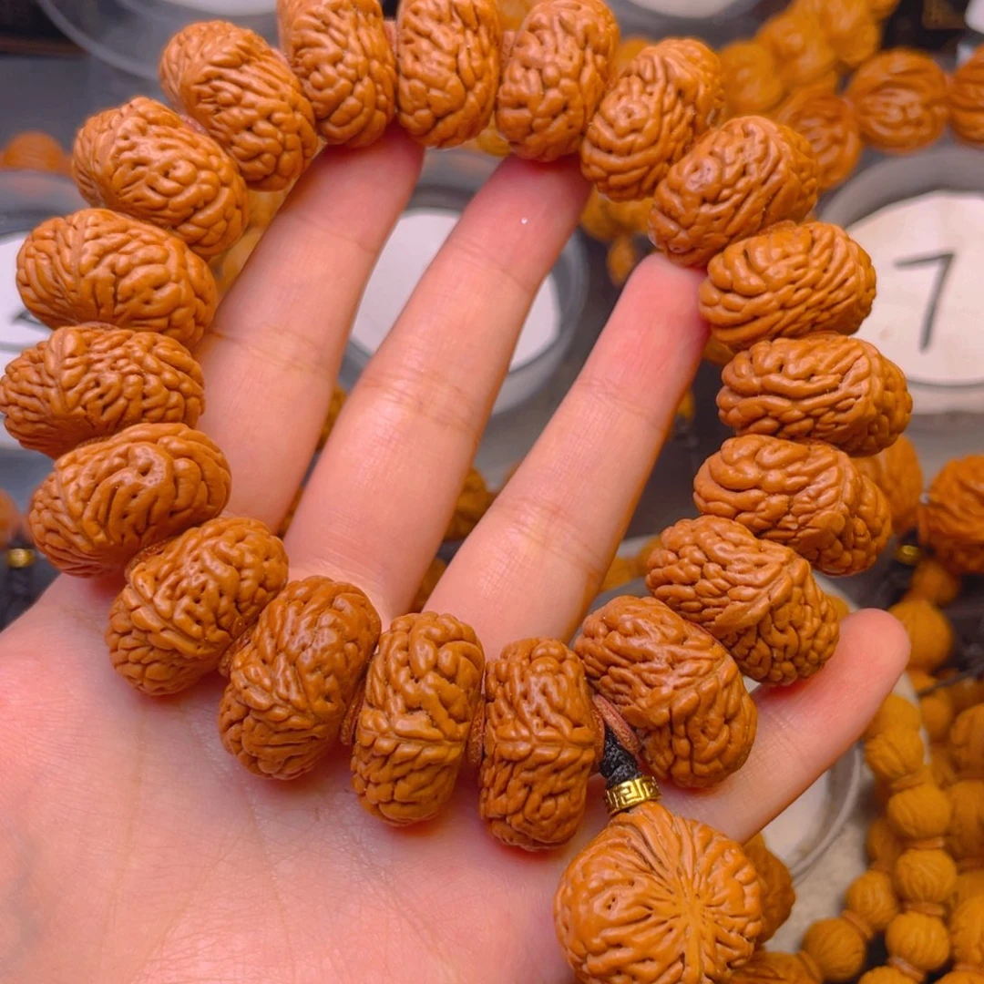 豫***校桃核吊坠耶耶耶耶