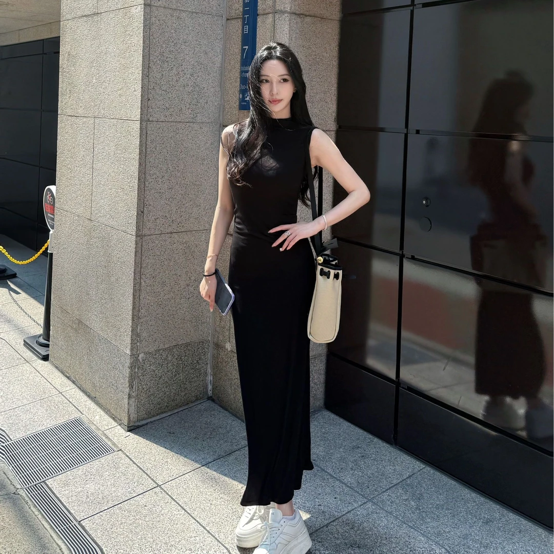 菠萝宝宝yuna【赞言】凉感爽滑抗皱小堆领收褶黑色无袖连衣裙YF7