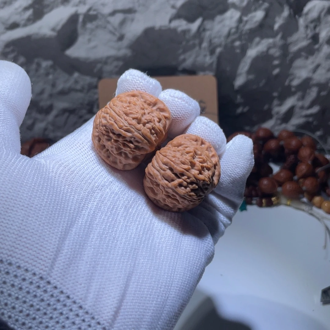 文玩核桃吊坠1号34球白