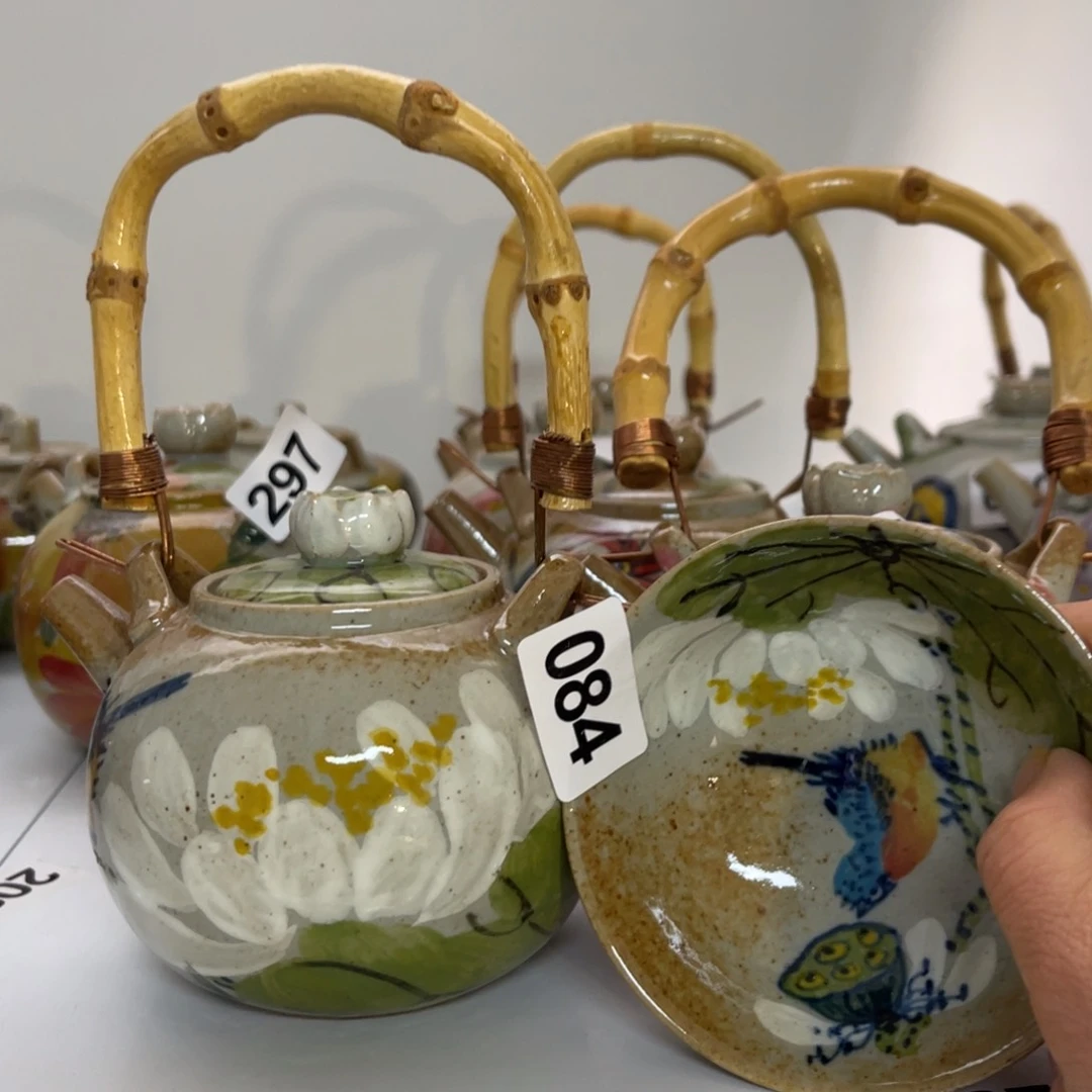 杯朋友们新年快乐！快来浮力多