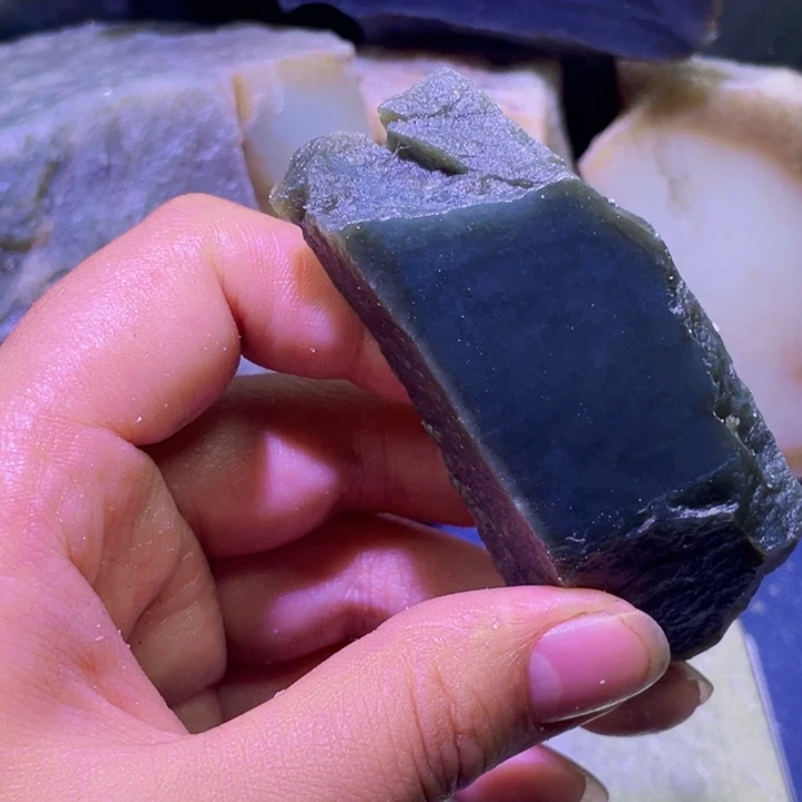 和田玉未镶嵌珠宝半成品