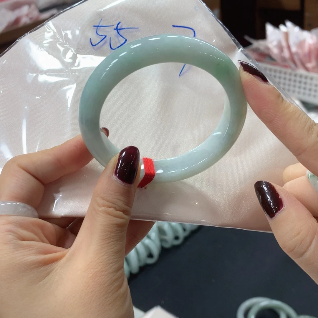 翡翠未镶嵌手镯买断