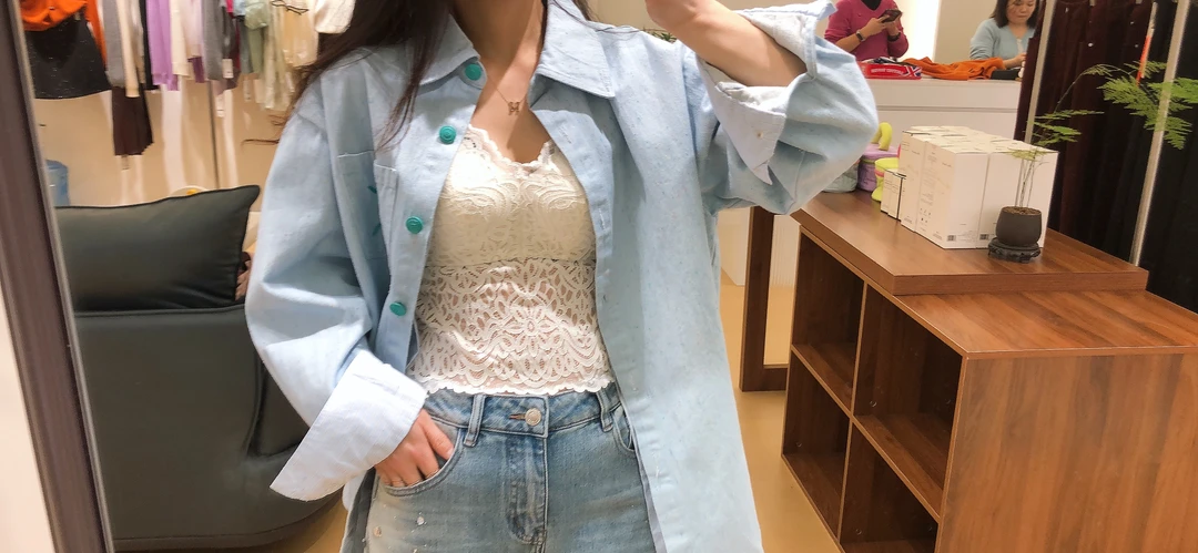 语轩推荐法式蕾丝百搭美背