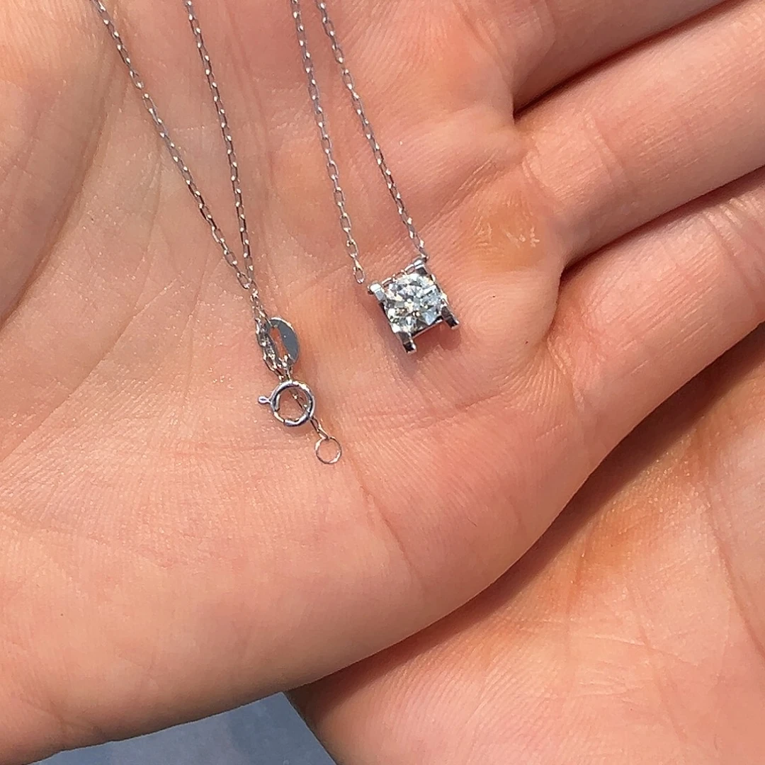 钻石18K金镶嵌颈饰50份