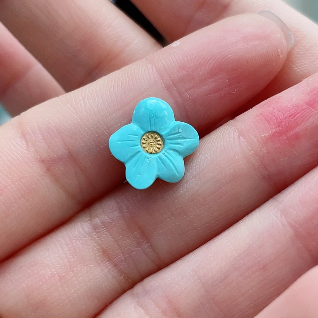 绿松石未镶嵌颈饰