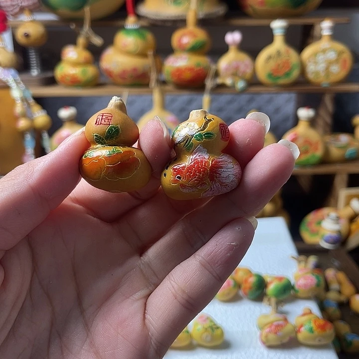 哒***哒两个钱袋葫芦做工