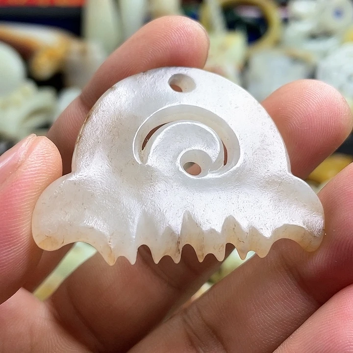 和田玉未镶嵌颈饰