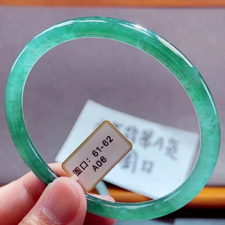 翡翠未镶嵌手镯翡翠手镯14
