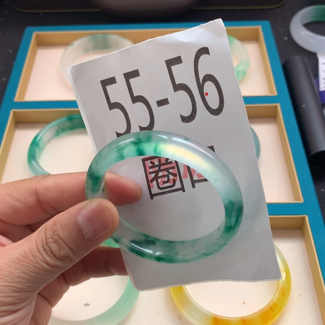 1石英岩玉手镯手镯