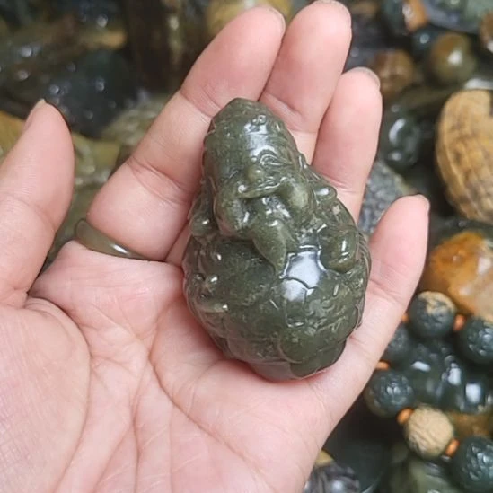 岫岩河磨玉（透闪石质玉）未镶嵌挂件