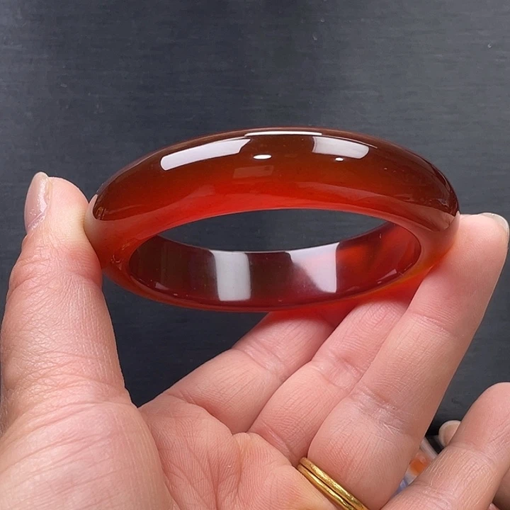 玛瑙/玉髓未镶嵌手镯58.7