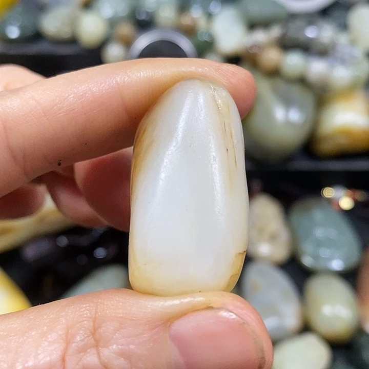 和田玉（糖玉）未镶嵌挂件
