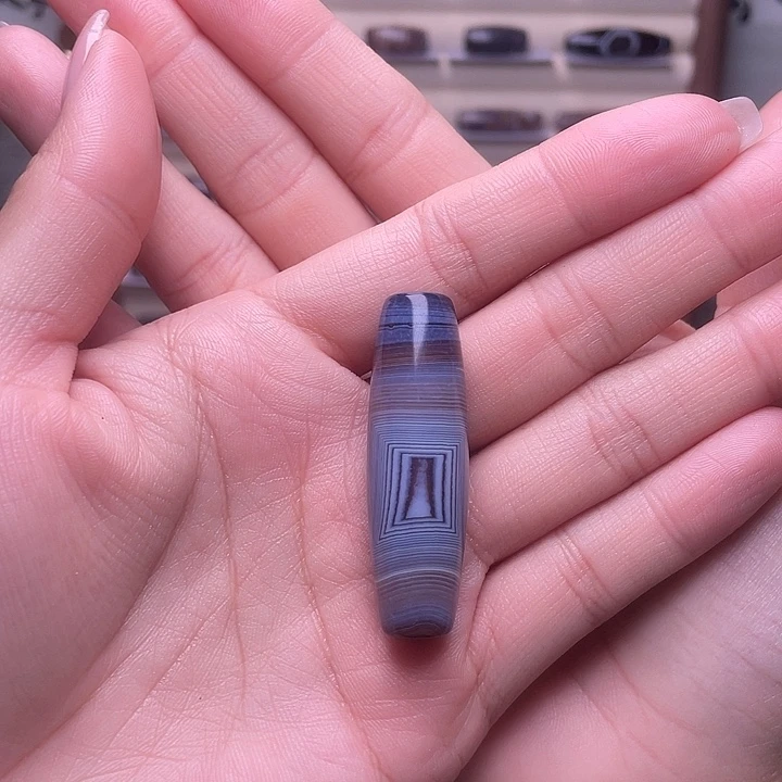 J***D玛瑙/玉髓未镶嵌颈饰