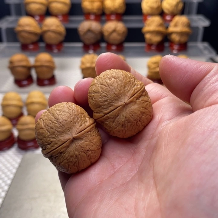 文玩核桃把件24铁蛋