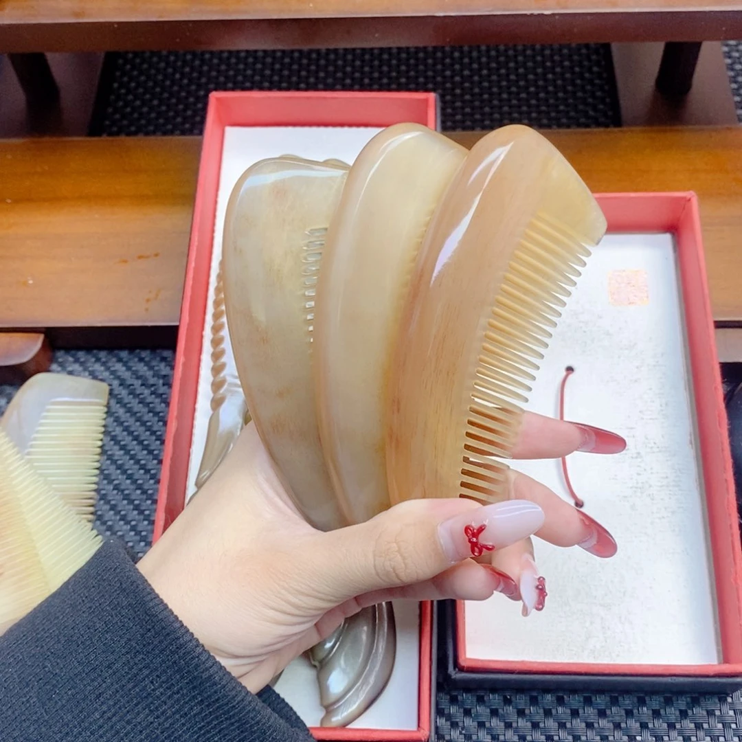 纯手工制作纯牛角梳子