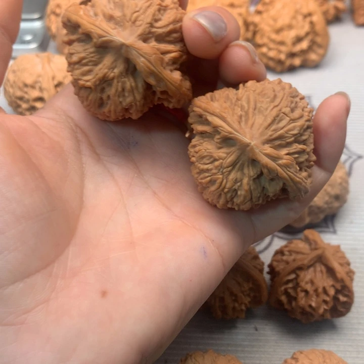 文玩核桃把件南疆石45