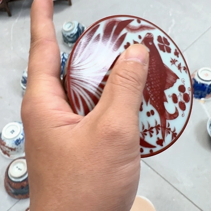 杯釉里红鱼藻盖置