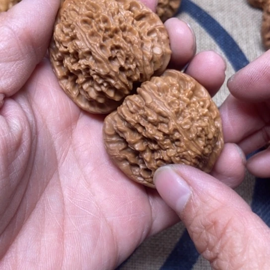 吊坠文玩核桃南疆