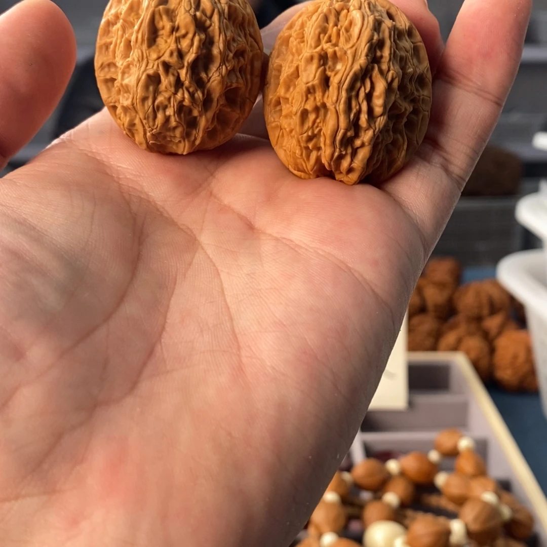 把件文玩核桃微修鸭蛋虎头35