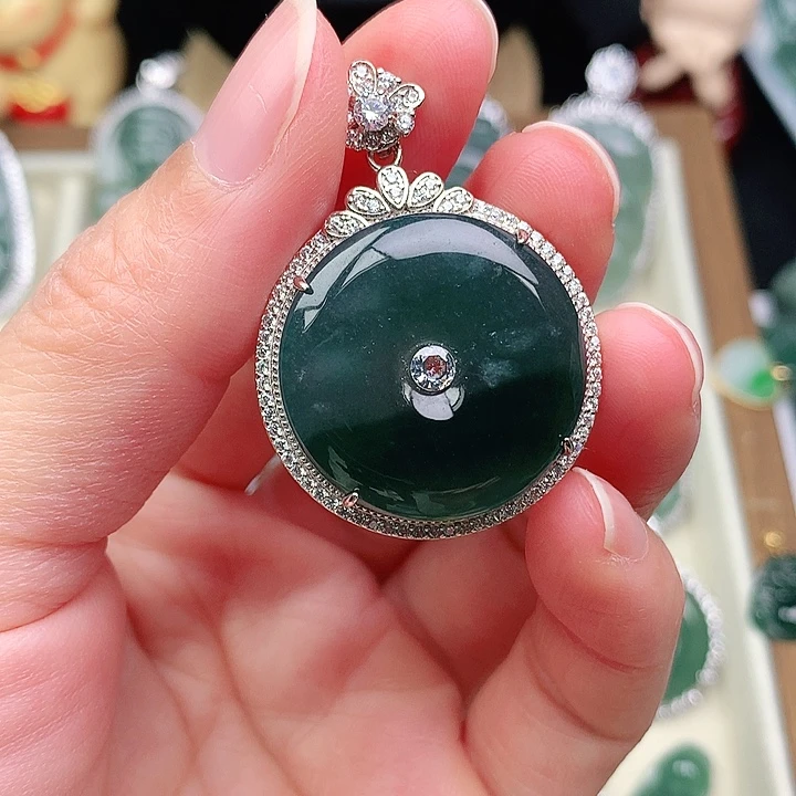 颈饰银S925镶嵌翡翠吊坠