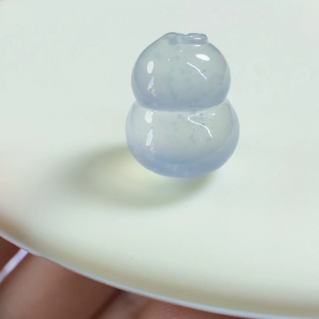 翡翠未镶嵌颈饰玻璃种立体葫芦