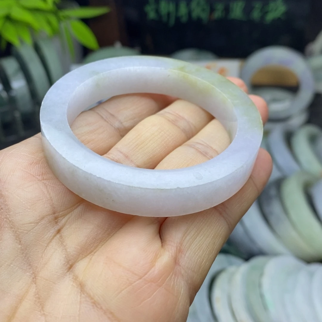 定制翡翠未镶嵌手镯
