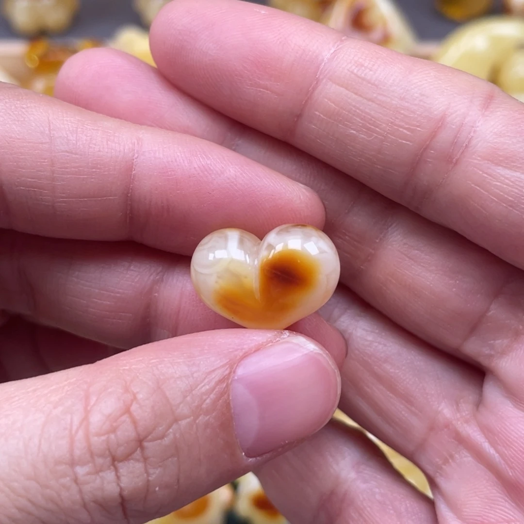 未镶嵌琥珀裸石蜜蜡