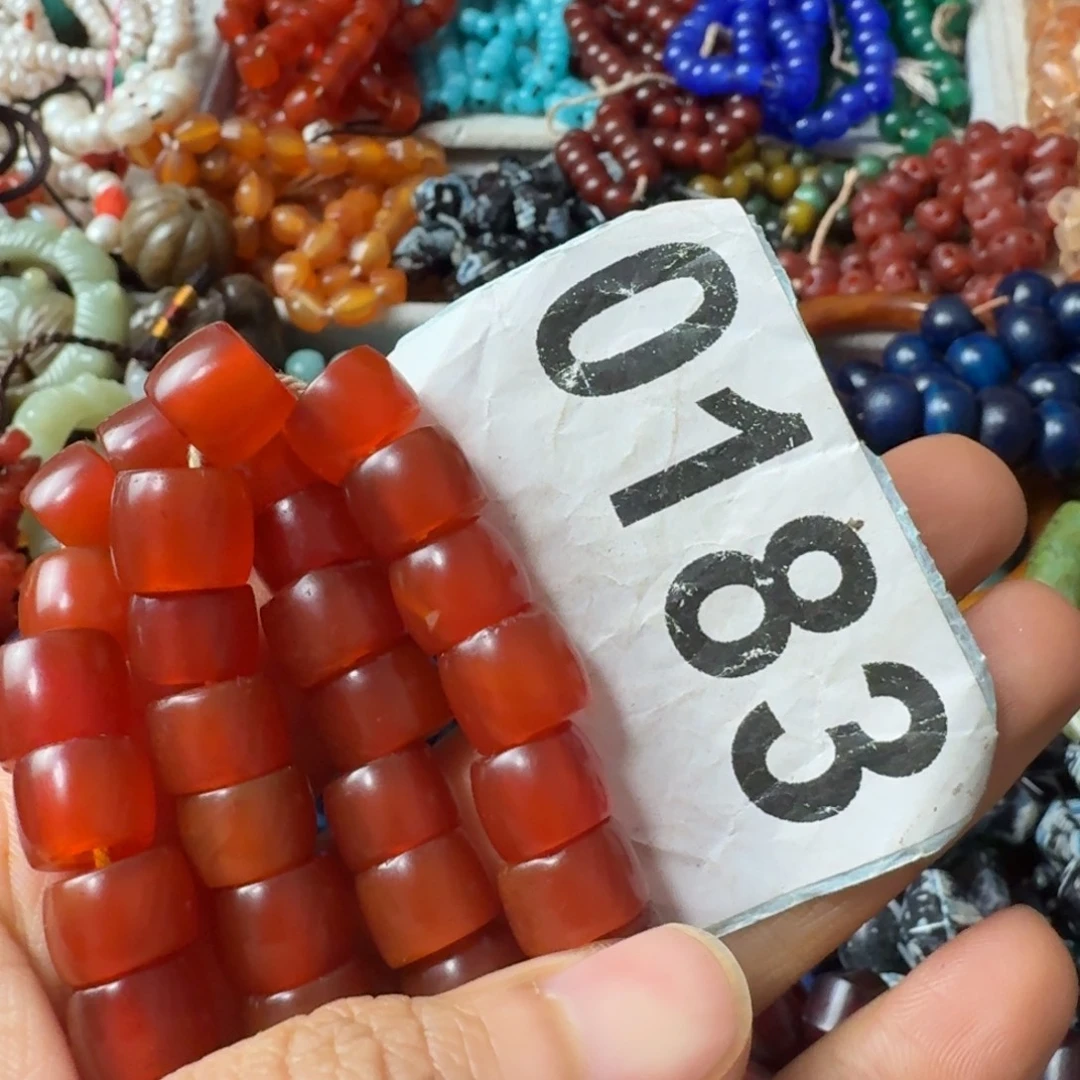 成***己玛瑙/玉髓未镶嵌手链