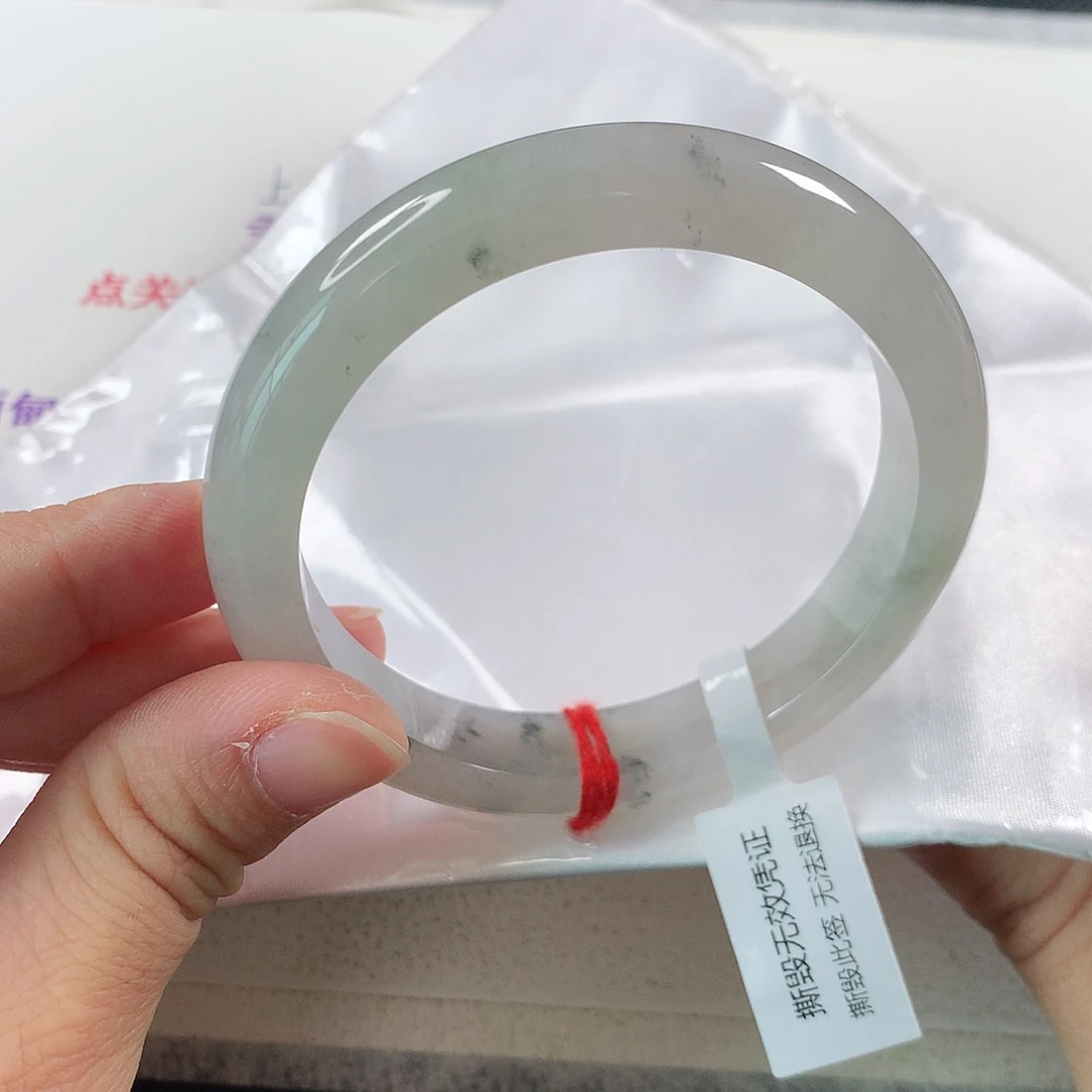 翡翠手镯未镶嵌冰乌鸡 ①⑦⑨