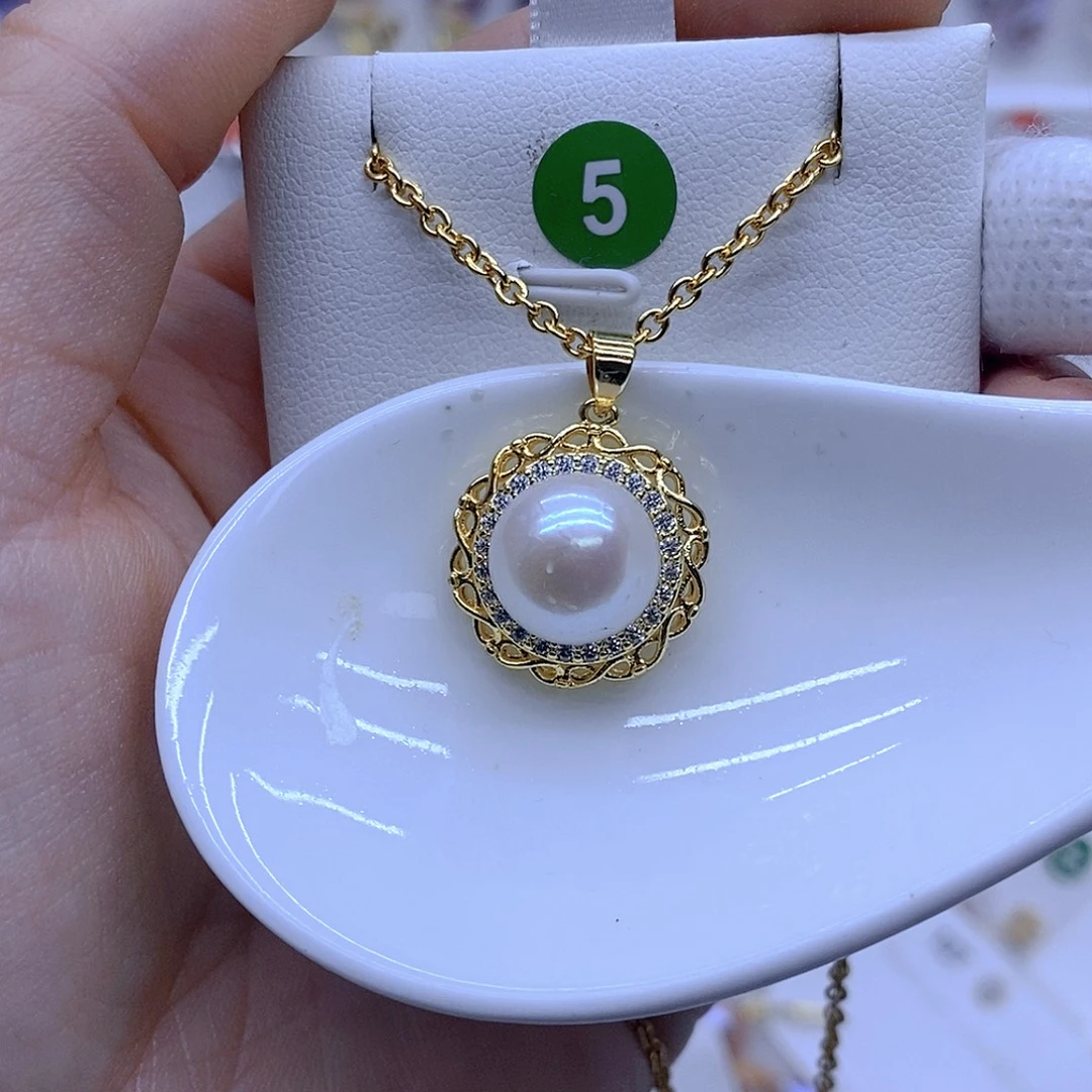 颈饰未镶嵌淡水珍珠