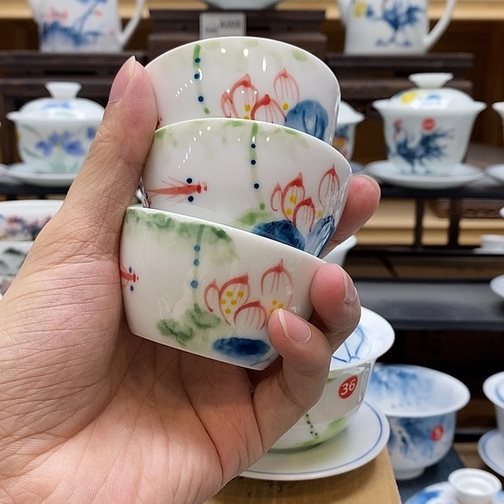 手绘3个装五彩荷花水缸60cc釉下彩微瑕福利款