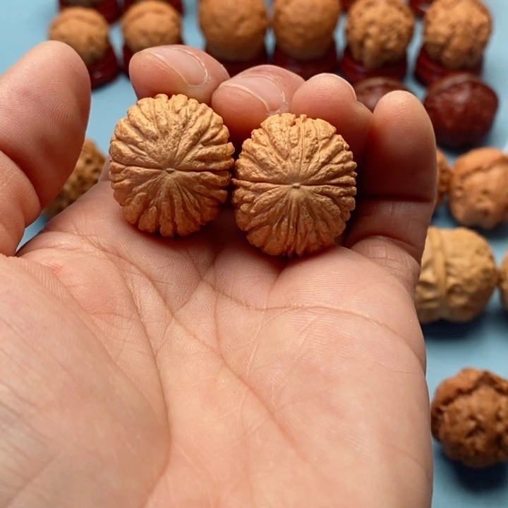 文玩核桃把件精品文玩手捻猴头元