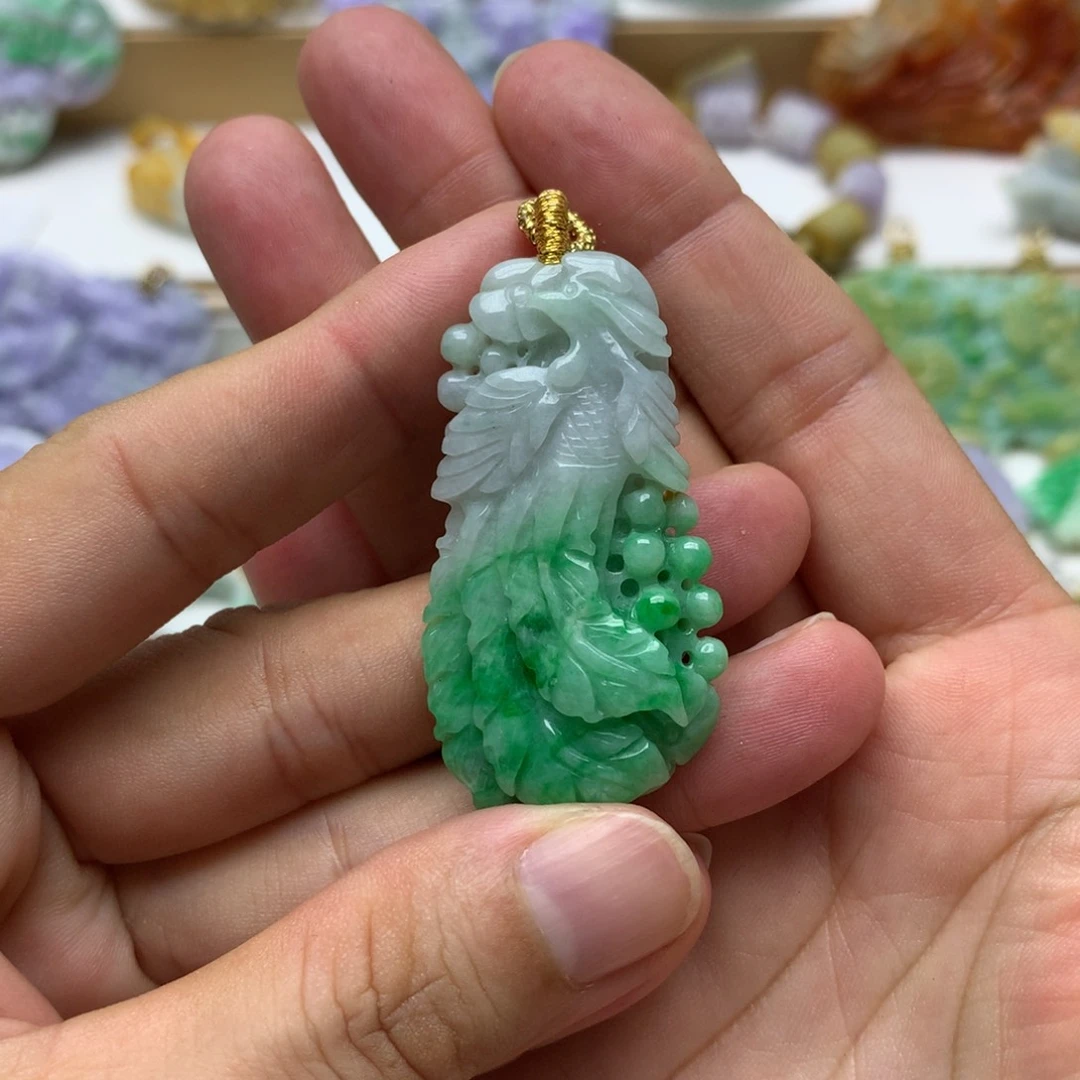 翡翠未镶嵌颈饰翡翠
