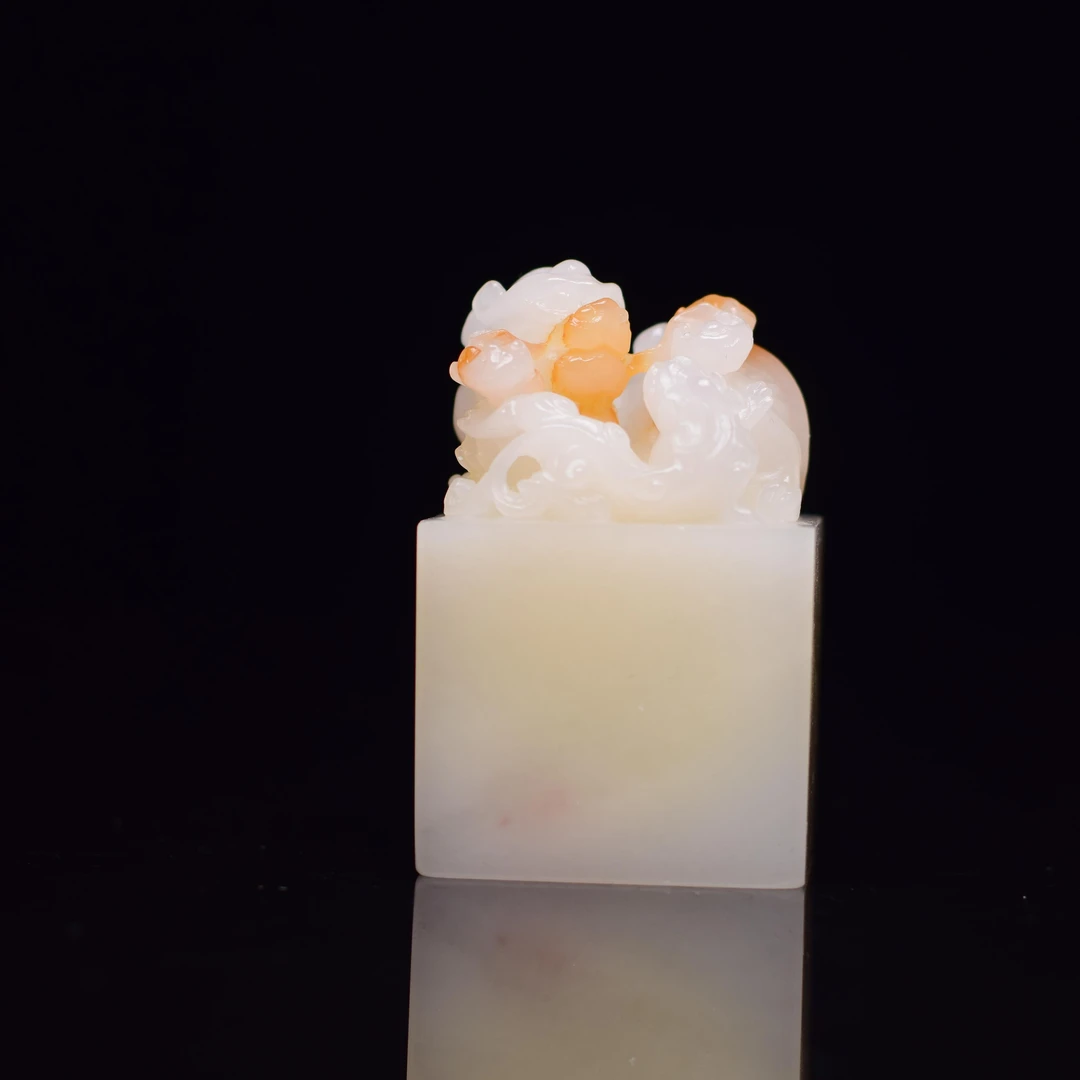 云南黄冻石瑞兽钮印章17