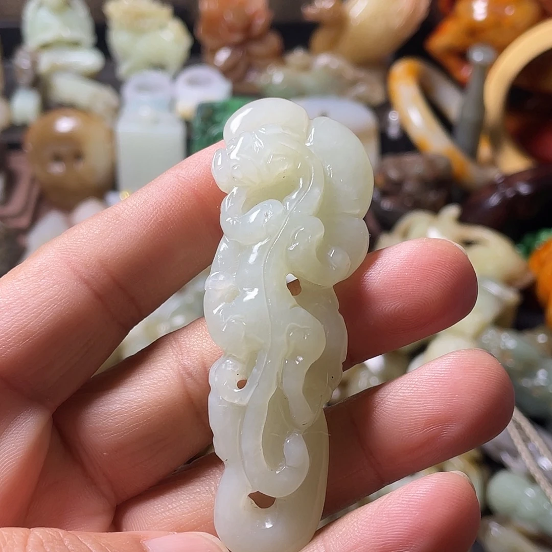 和田玉（糖玉）未镶嵌颈饰