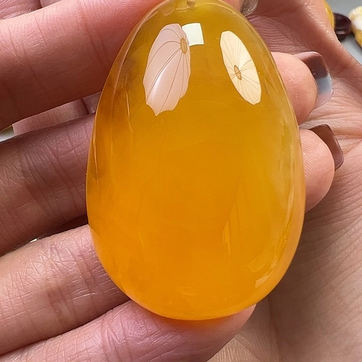 蜜蜡未镶嵌珠宝奇石