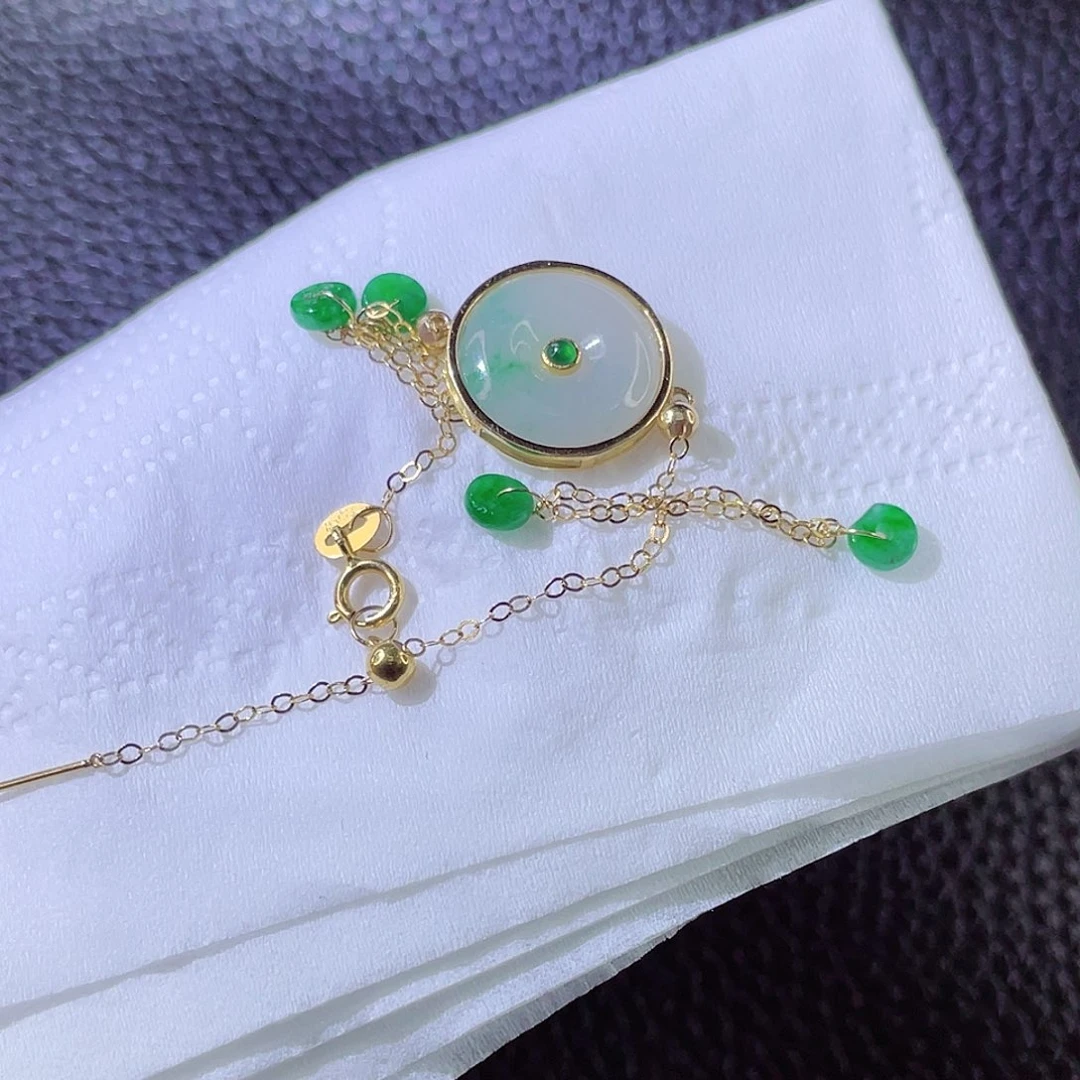 翡翠颈饰18K金镶嵌翡翠