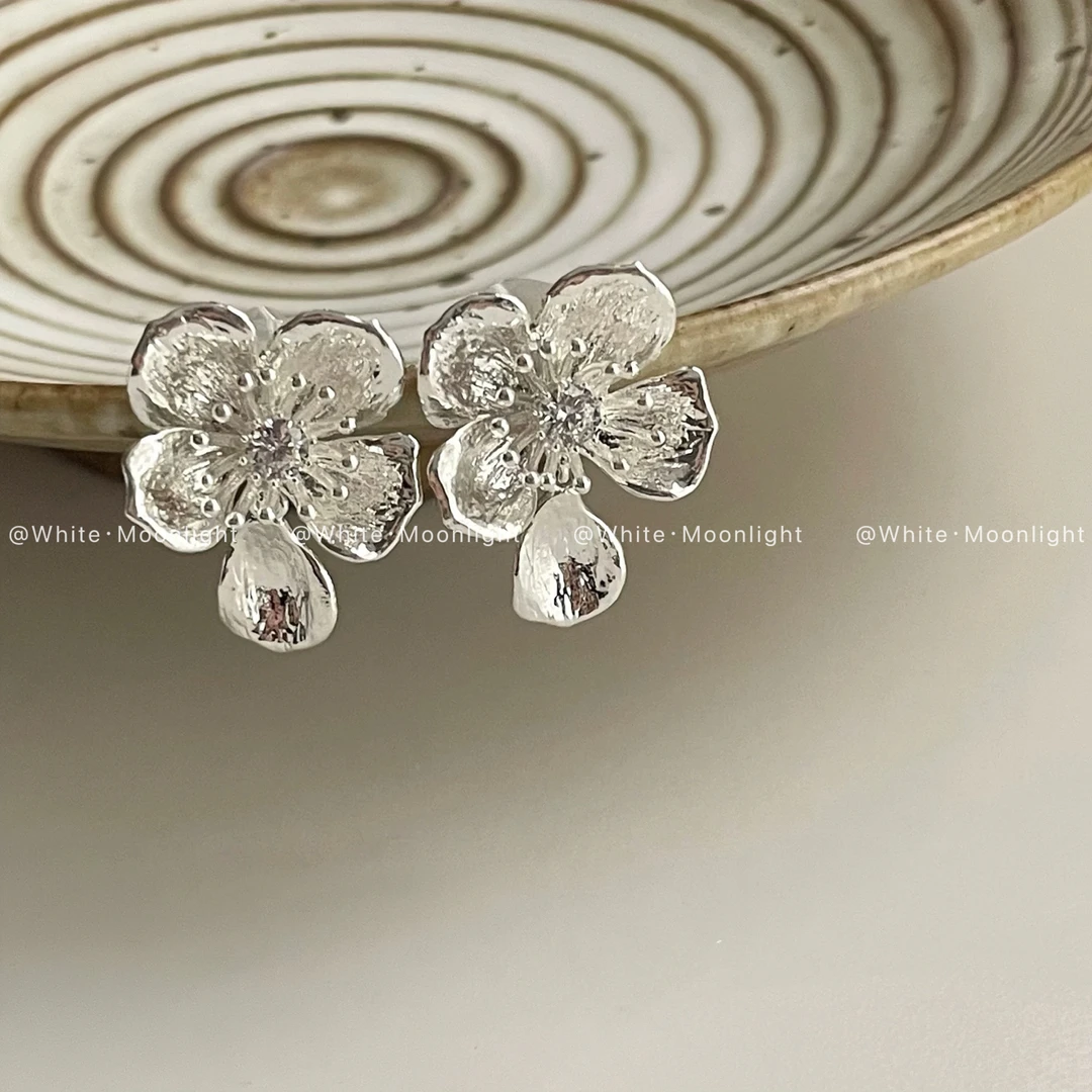 铜合金耳饰 轻复古花朵流苏耳环小众清冷感轻奢耳钉银色重工耳饰