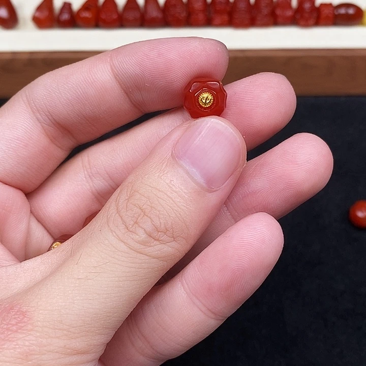 南红玛瑙未镶嵌手链