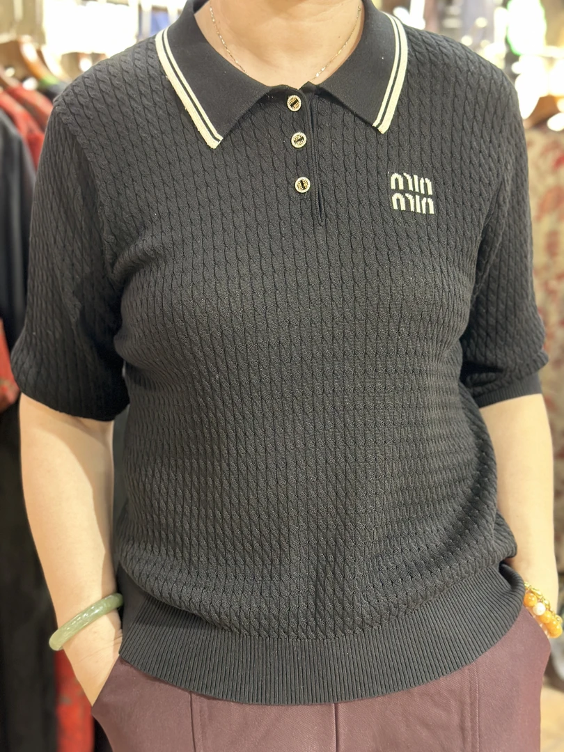 条纹圆领休闲风时尚中老年女装天丝上衣