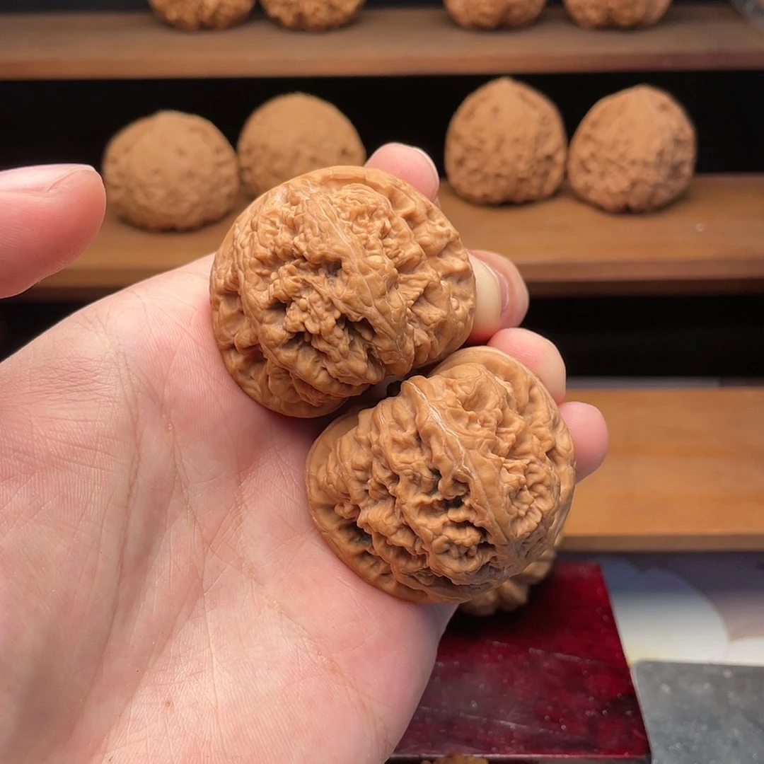 文玩核桃把件45头货红皮平谷大粗筋54克