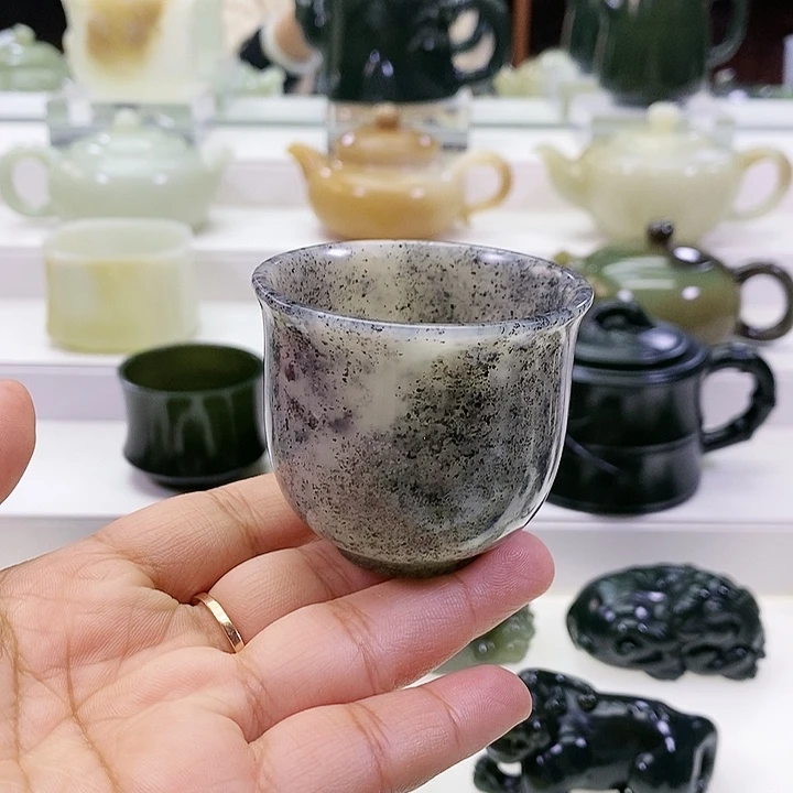 未镶嵌和田玉挂件杯子