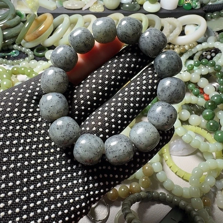 和田玉未镶嵌手链卡16