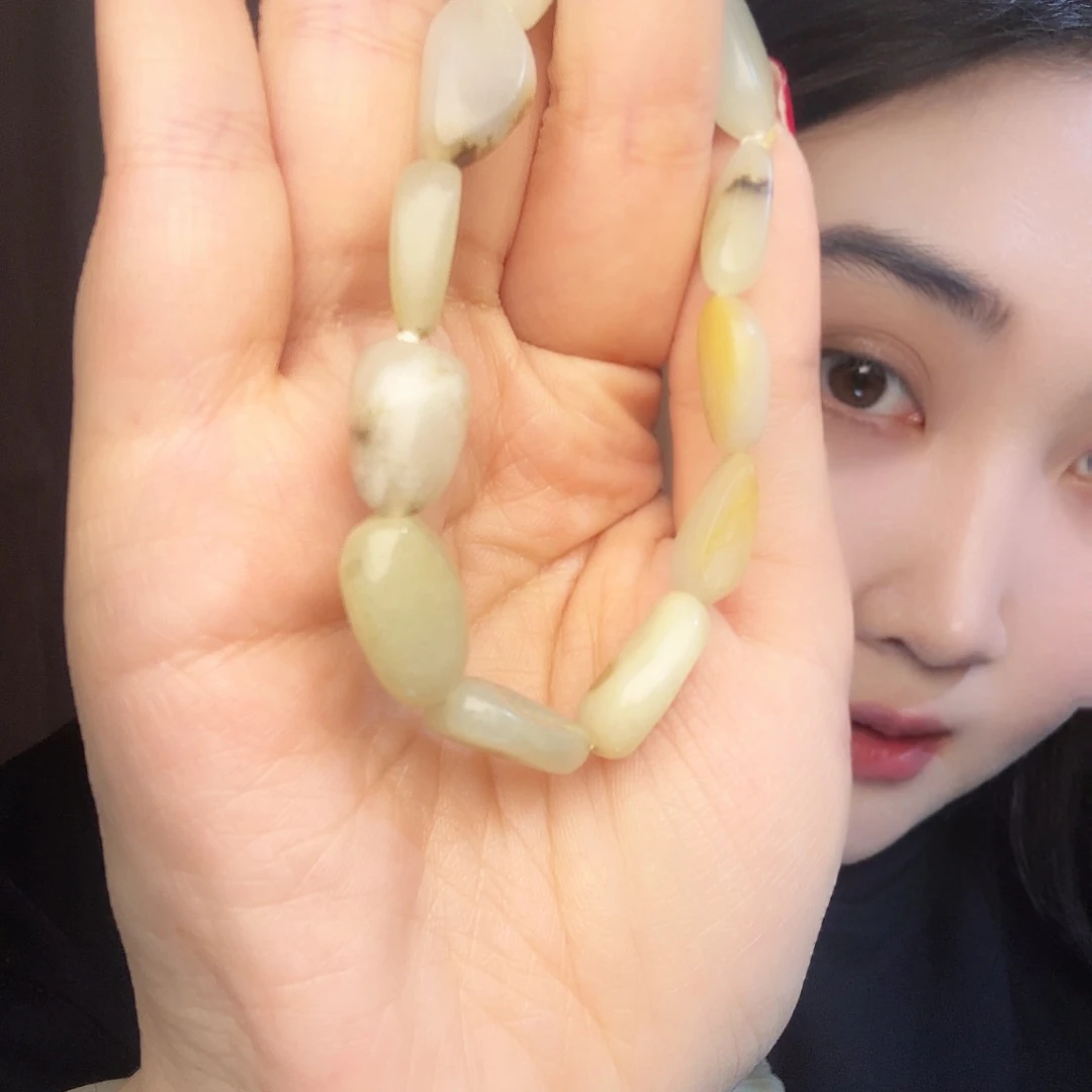 五***哥和田玉（糖玉）未镶嵌颈饰