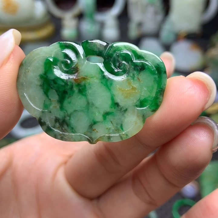 翡翠挂件未镶嵌清