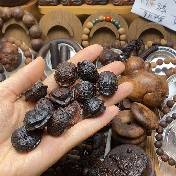 黄花梨/降香黄檀软油雕刻2.5富甲配饰