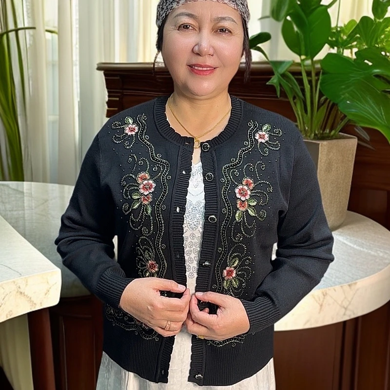 【新疆包邮】圆领绣花开衫长袖时尚百搭妈妈中老年电脑刺绣串珠开衫