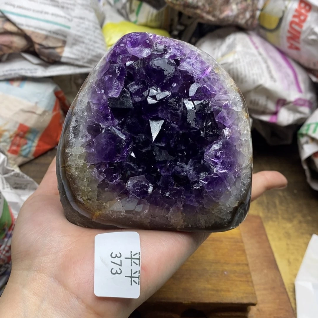 紫晶乌拉圭未镶嵌