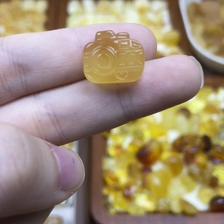 橄榄核吊坠照相机