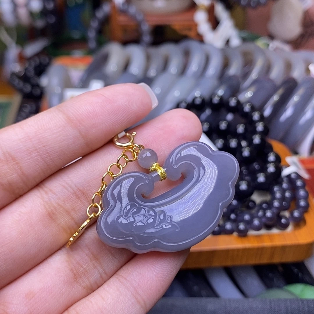 颈饰未镶嵌和田玉浓烟紫冰底锁包